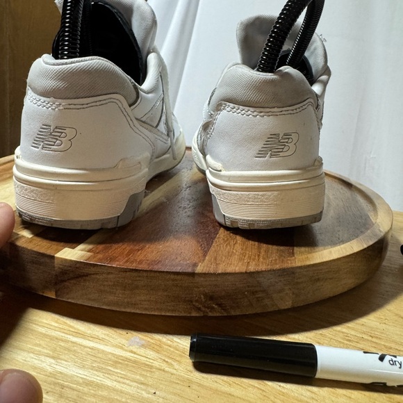 New Balance 550 White Sneaker Shoes Youth 3 Or Women 4.5 Leather Low Top - Picture 2 of 8